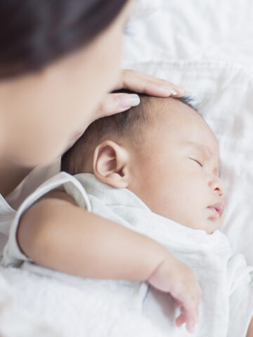 Parent feels sick baby's head - what parents should know about febrile seizures